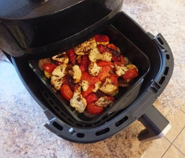 Transforme sua alimentação com a air fryer! Confira 10 dicas práticas para preparar comidas saudáveis, crocantes e cheias de sabor.